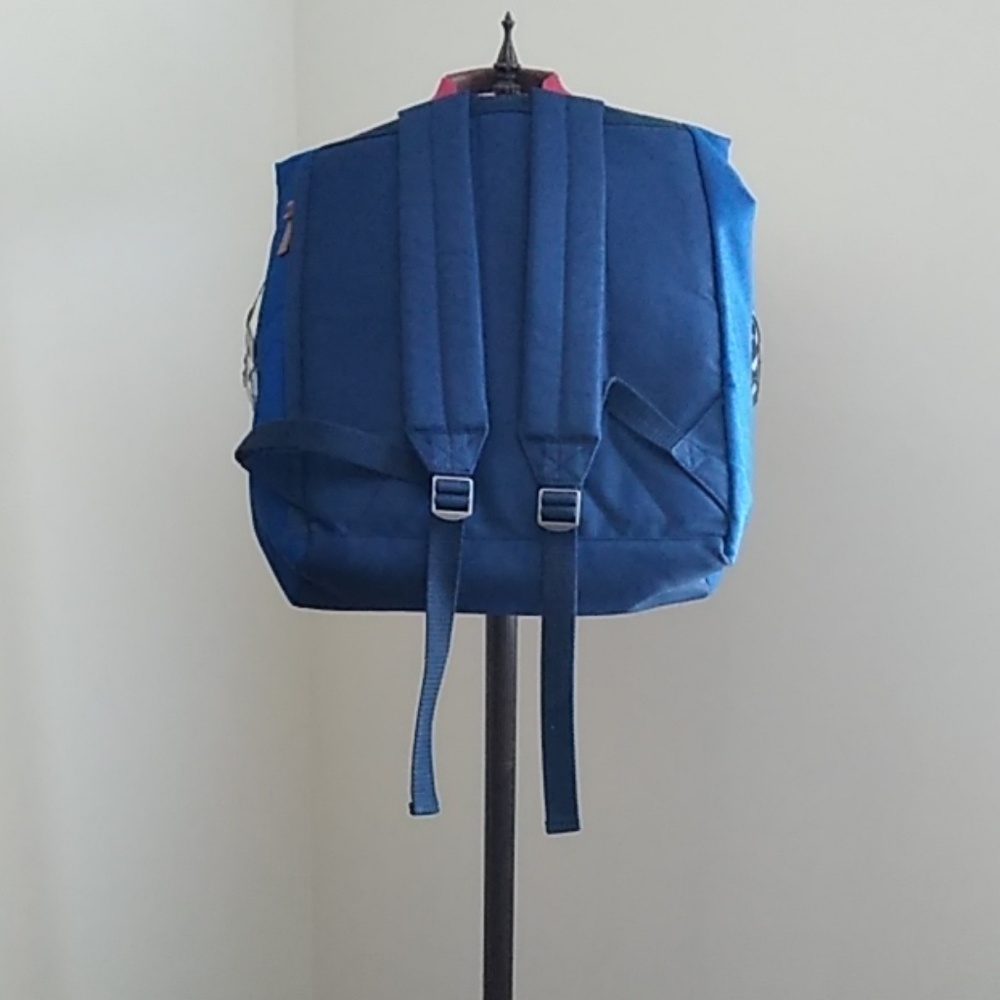 18 by 17 inch Penguin Back Bag - Picture 4 of 8